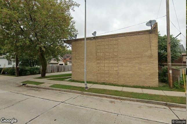 5812 W Mitchell St in Milwaukee, WI - Building Photo