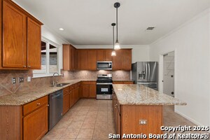 815 Windhurst in San Antonio, TX - Building Photo - Building Photo