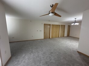 8206 Starr Grass Dr, Unit 107 in Madison, WI - Building Photo - Building Photo