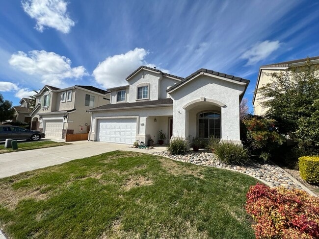 1129 Empire Ave in Manteca, CA - Building Photo - Building Photo