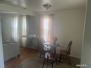 24-26-26 Judson Ave in East Hartford, CT - Building Photo - Building Photo