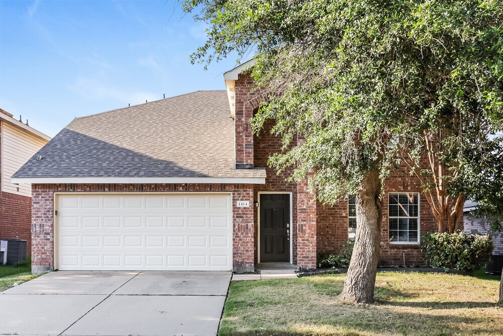1164 Browntop St in Crowley, TX - Building Photo