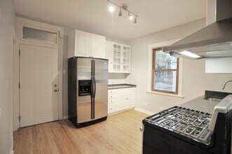 5714 W Dakin St in Chicago, IL - Building Photo - Building Photo