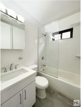 East 89 Street in New York, NY - Foto de edificio - Building Photo