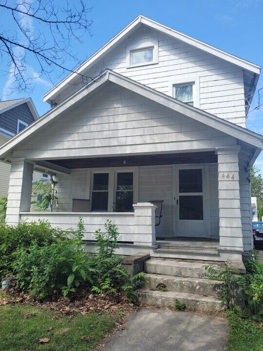 444 S Summit St in Bowling Green, OH - Building Photo