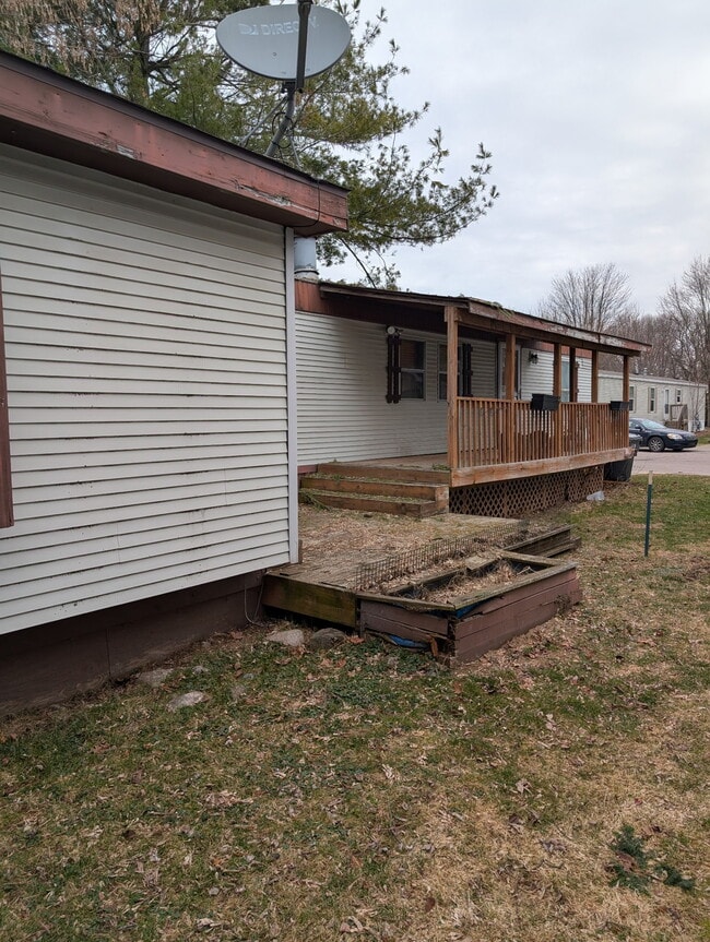 property at 16 E Manor St