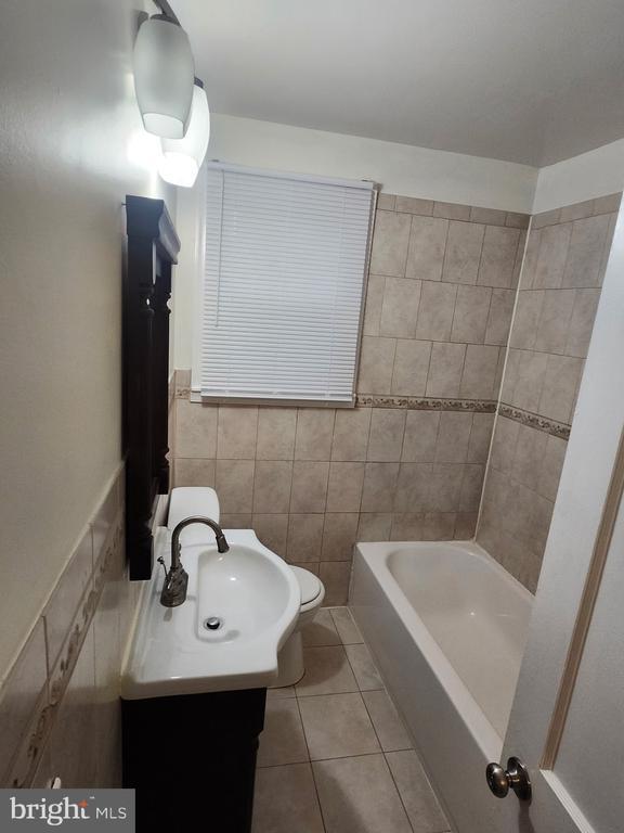 5422 Clifton Ave in Baltimore, MD - Building Photo - Building Photo