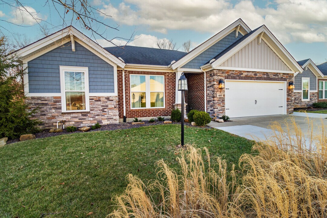 617 Criterion Way in Evansville, IN - Building Photo