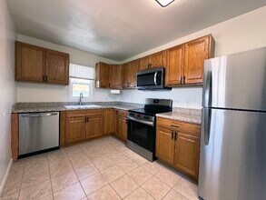 1211 N Richey Blvd in Tucson, AZ - Building Photo - Building Photo