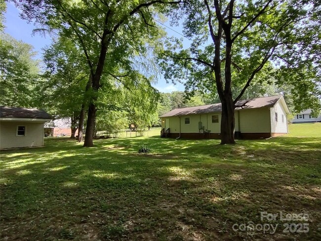 710 Sharon Dr in Waxhaw, NC - Building Photo - Building Photo