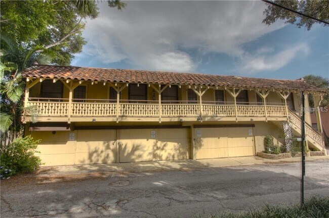 525 Rawls Ave-Unit -4 in Sarasota, FL - Building Photo - Building Photo