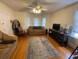 21 Dover St, Unit 2 in Cambridge, MA - Building Photo