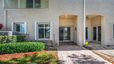 1916 SE 23rd Ave in Homestead, FL - Building Photo - Building Photo