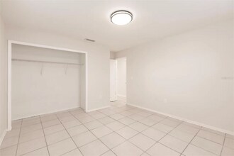 1665 Florence Ave in Englewood, FL - Foto de edificio - Building Photo