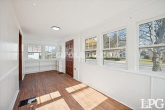 5455 Douglas Rd in Toledo, OH - Building Photo - Building Photo