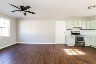 638 S Elm St in High Point, NC - Building Photo - Building Photo