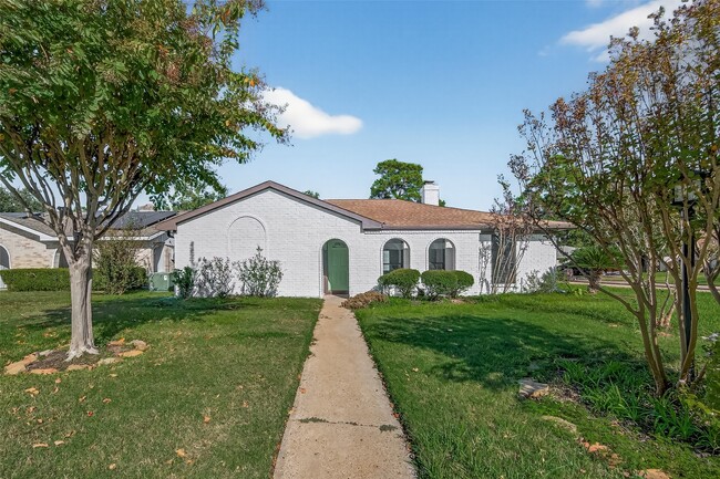 property at 17418 Largs Cir