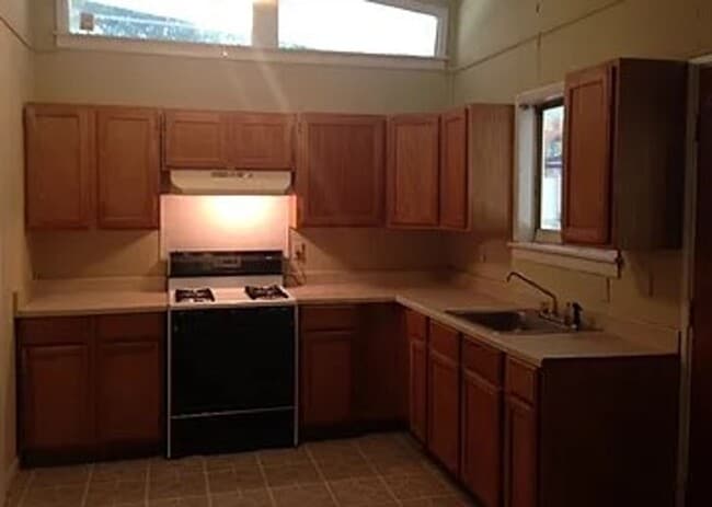 1325 Woody Dr in Jackson, MS - Building Photo - Building Photo