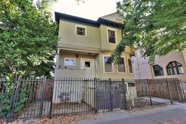 property at 1302-1304 F St