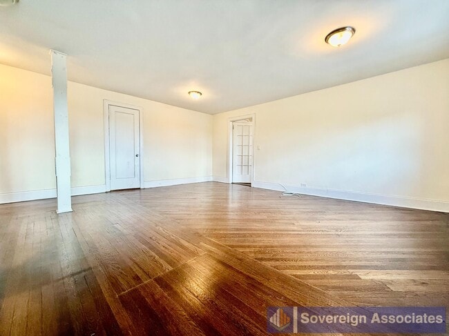 21 Fifth Avenue in Pelham, NY - Building Photo - Building Photo