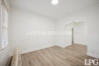 950 Oak St in Toledo, OH - Building Photo - Building Photo