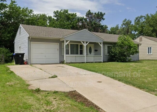 3431 SW Kirklawn Ave in Topeka, KS - Building Photo - Building Photo