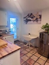 1891 Bennett Meadows Ln, Unit Studio in Santa Rosa, CA - Foto de edificio - Building Photo