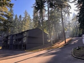 Forest Village Apartments in Eugene, OR - Building Photo - Building Photo