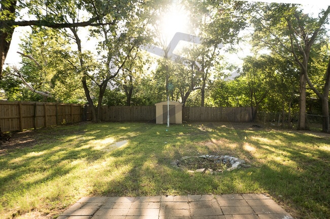 1921 S Vine St in Wichita, KS - Building Photo - Building Photo