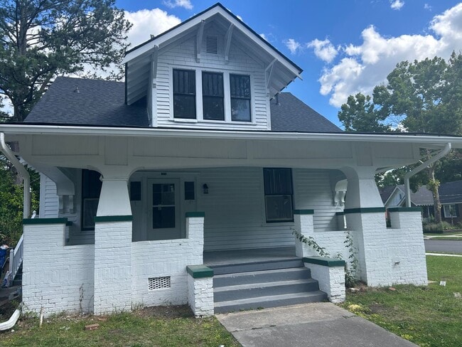 property at 209 Warren St W