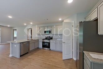 657 June St in Prattville, AL - Foto de edificio - Building Photo