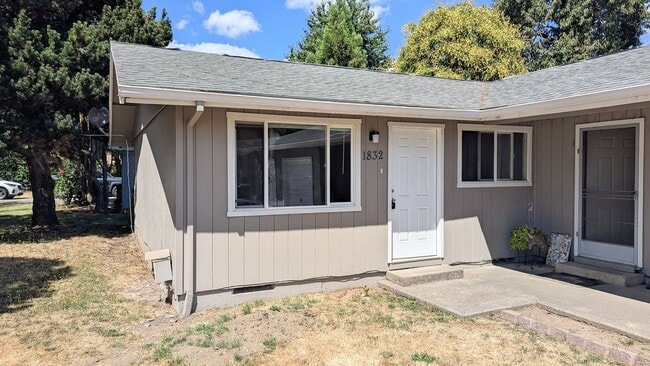 property at 1832-1842 Lancaster Dr SE