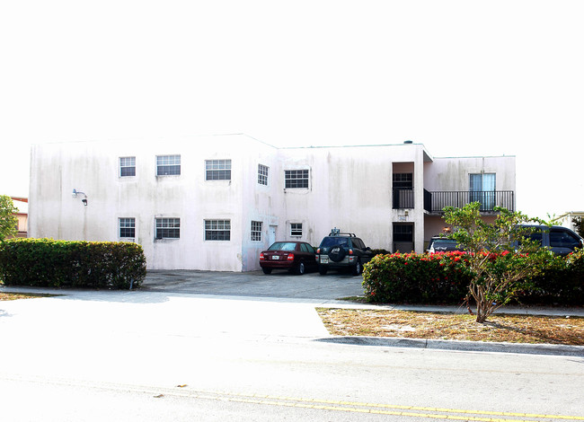 Rappel Condo in Hialeah, FL - Foto de edificio - Building Photo