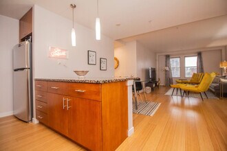 16 Miner St in Boston, MA - Building Photo - Building Photo