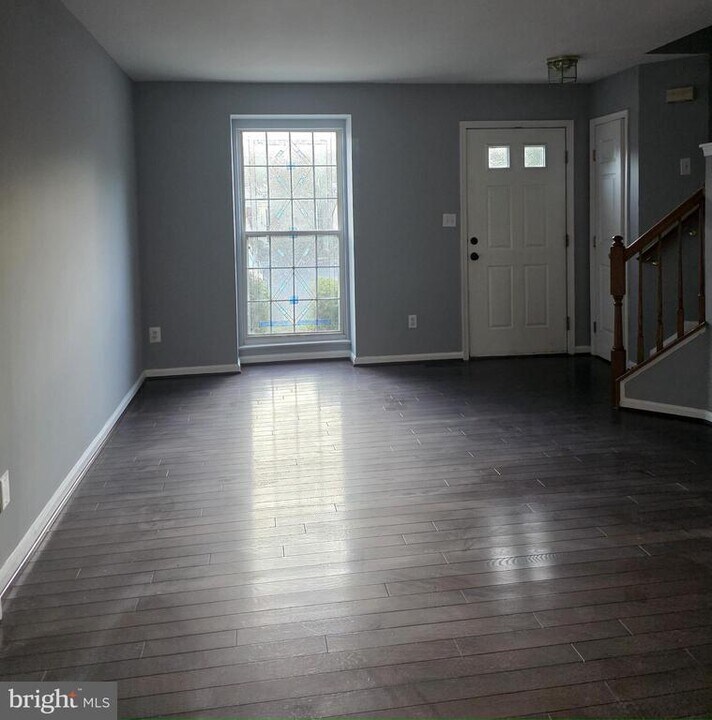 12977 Abner Ave in Woodbridge, VA - Building Photo