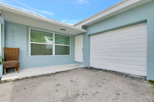 8960 Sunset Strip in Sunrise, FL - Building Photo - Building Photo