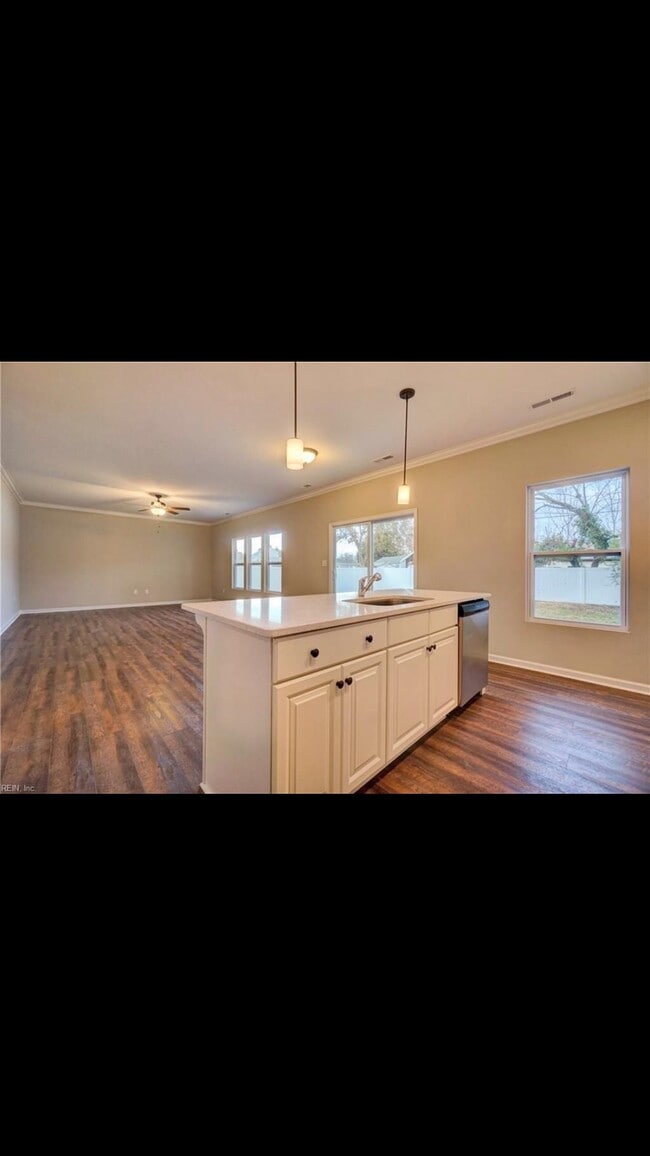 505 Hicks Ave in Norfolk, VA - Building Photo - Building Photo