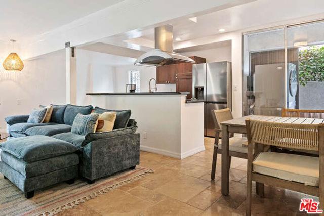 property at 20 Galleon St