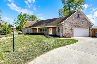 11055 Ruckle St in Indianapolis, IN - Building Photo - Building Photo