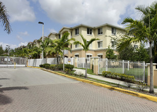 Welcome to Your Ideal Home in North Miami in North Miami, FL - Building Photo - Building Photo