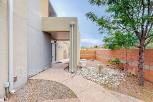 1667 Domino Dr SE in Albuquerque, NM - Building Photo - Building Photo