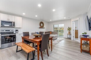 859 Duke Ln in West Richland, WA - Building Photo