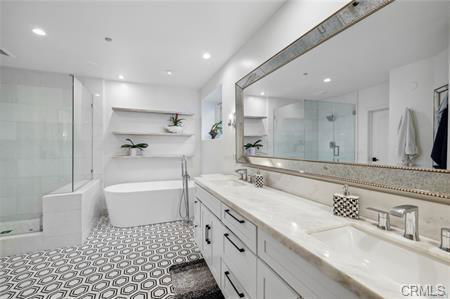 property at 23482 Via Alondra