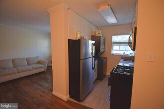 2241 Farrington Ave in Alexandria, VA - Building Photo - Building Photo