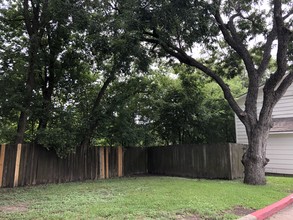 Skylark Townhomes in Pasadena, TX - Building Photo - Building Photo