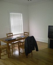 2652 Mayfield Rd in Cleveland, OH - Foto de edificio - Building Photo