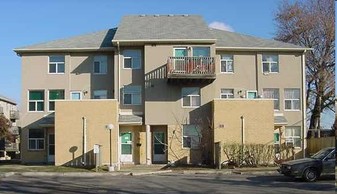 Greenwood Walpole in Toronto, ON - Building Photo