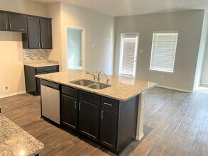 22535 Theodoli Dr in Katy, TX - Building Photo - Building Photo