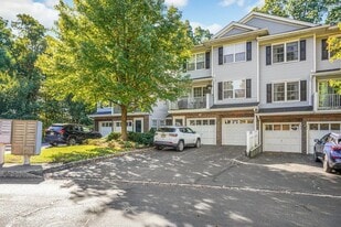 3804 Scenic Ct in Denville, NJ - Building Photo