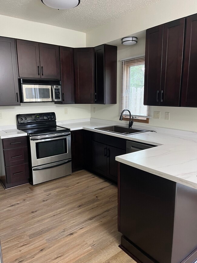 401 9th St S in Fargo, ND - Building Photo - Building Photo